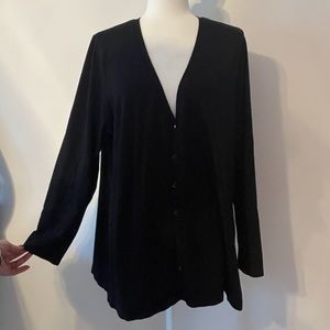 Chicos black seven button front long sleeve cardigan